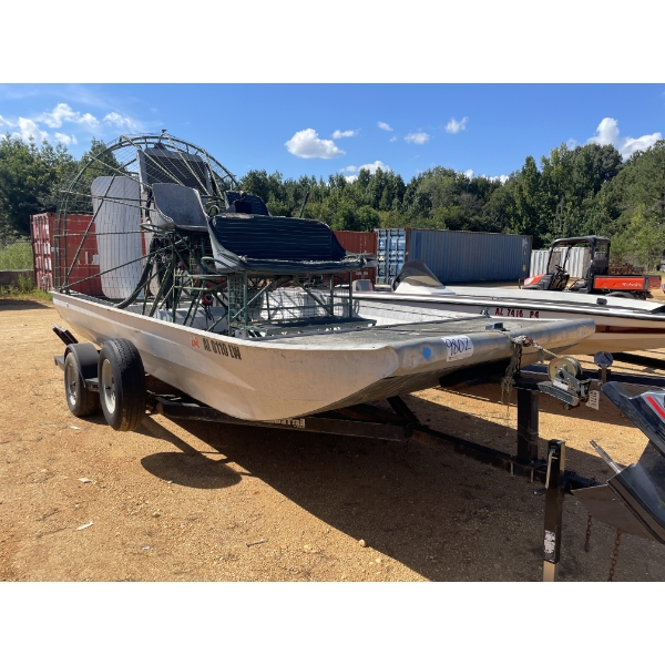 18' AIRBOAT & TRAILER Boat