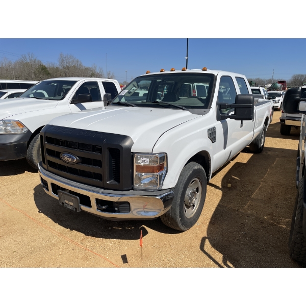 2008 FORD F350 XL Pickup Truck