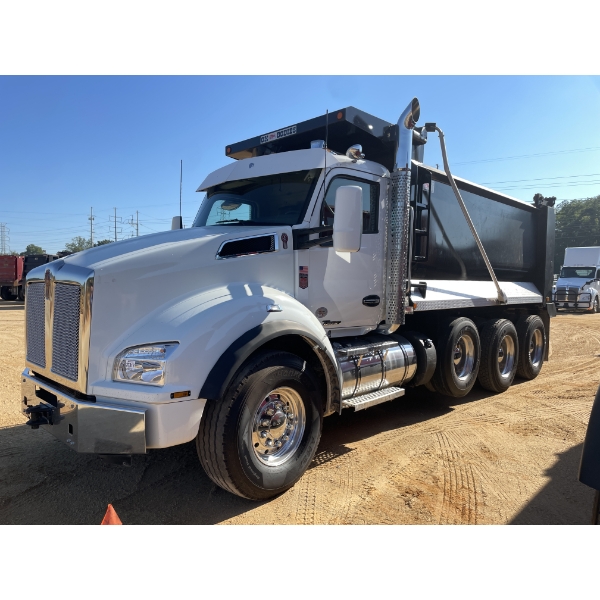 2022 KENWORTH T880 Dump Truck