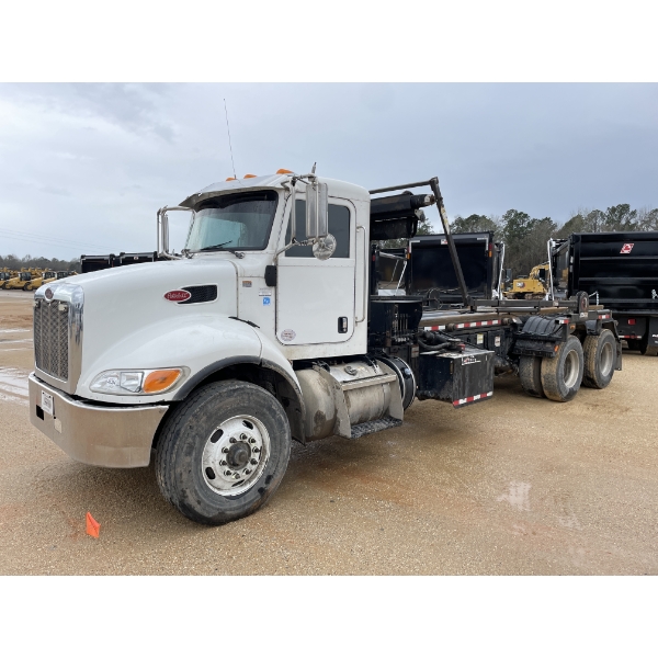 2021 PETERBILT 348 Roll Off Truck