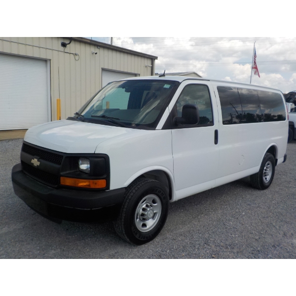 2015 CHEVROLET EXPRESS Passenger Van