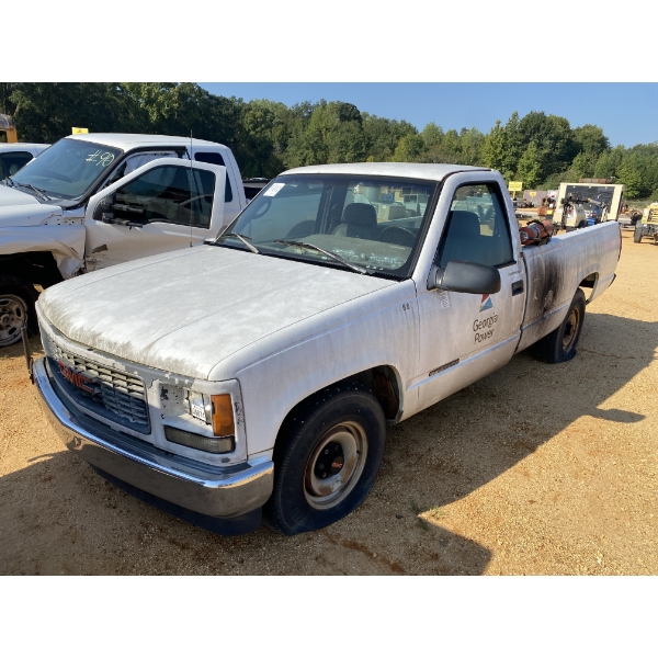 1996 GMC SIERRA SL Pickup Truck