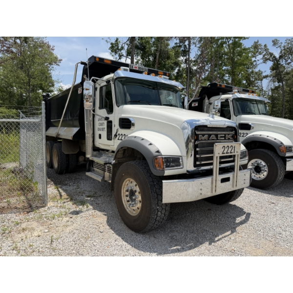 2026 MACK GR64F Dump Truck