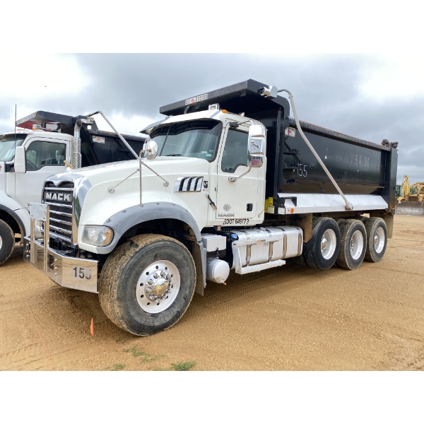 2018 MACK GU713 Dump Truck