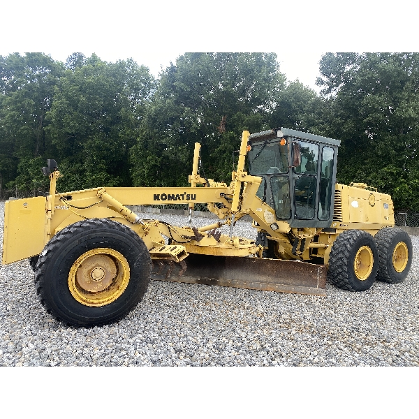 2001 KOMATSU GD530A Motor Grader