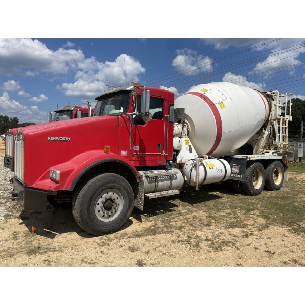 2018 KENWORTH T800 Concrete Mixer / Pump Truck
