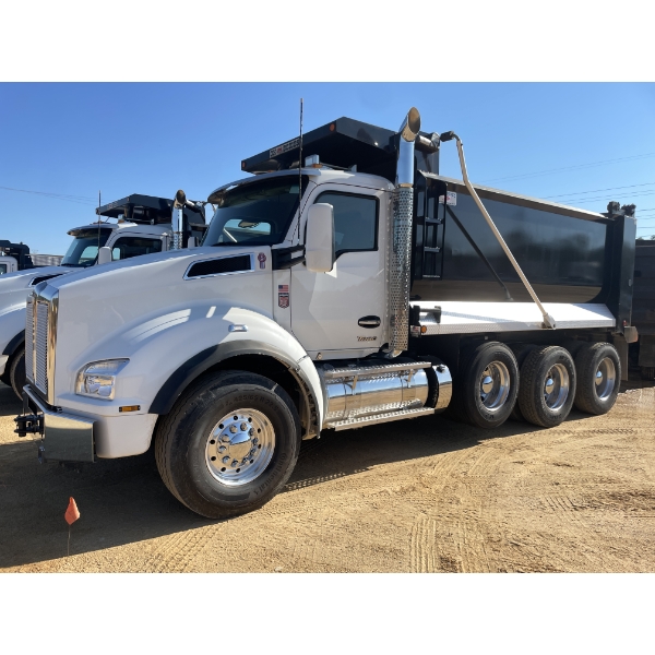 2023 KENWORTH T880 Dump Truck