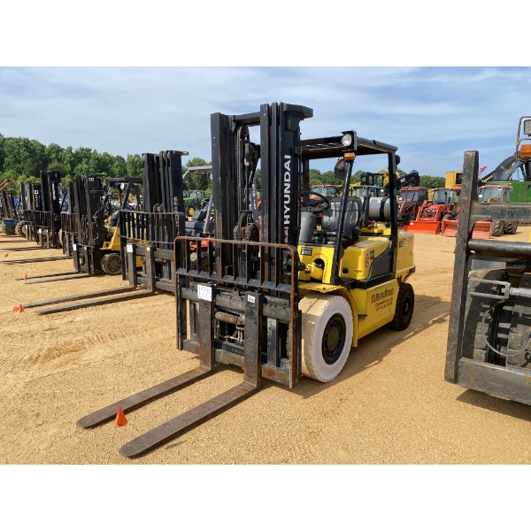 2013 HYUNDAI 50L-7A Forklift - Mast