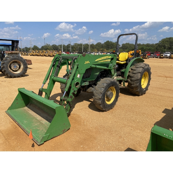 2010 JOHN DEERE 5425 Farm Tractor