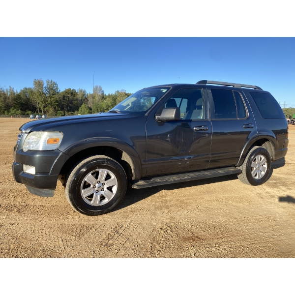 2010 FORD EXPEDITION XLT SUV