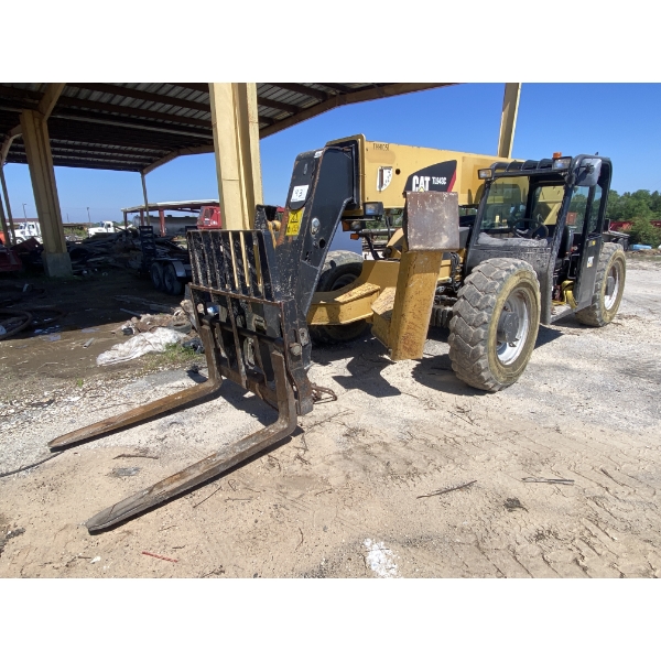 2014 CAT TL943C Forklift - Telehandler