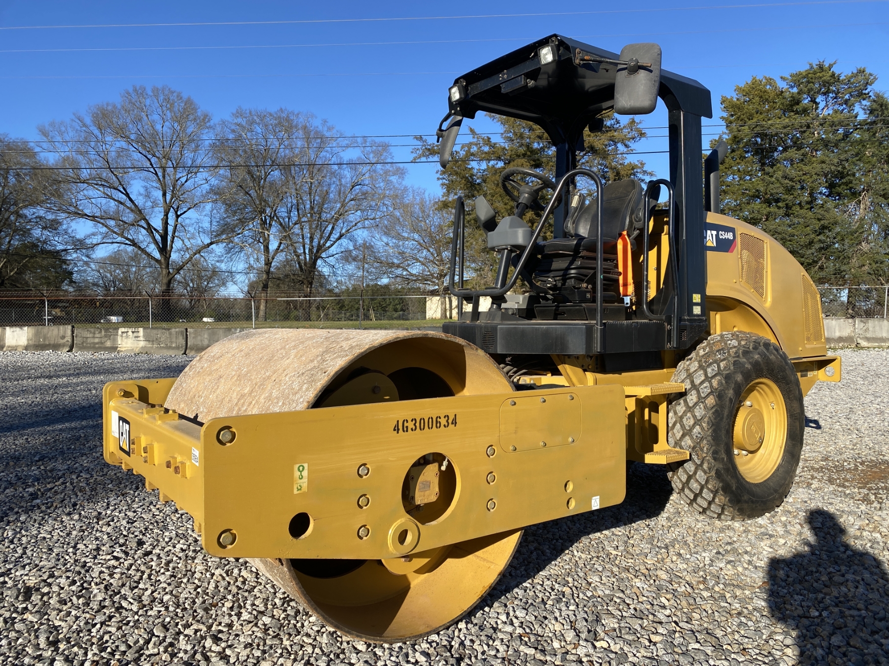 Cs44b 2021 CAT CS44B Roller - J.M. Wood Auction Company, Inc.