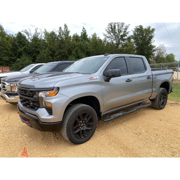 2024 CHEVROLET SILVERADO Z71 Pickup Truck