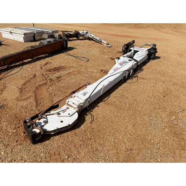 STELLAR 7630 EXTENDABLE BOOM TRUCK CRANE