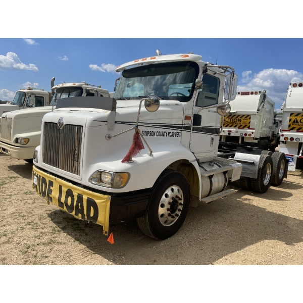 2003 INTERNATIONAL 9200i Day Cab Truck