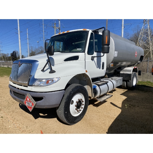 2015 INTERNATIONAL 4300 Gas / Fuel Truck