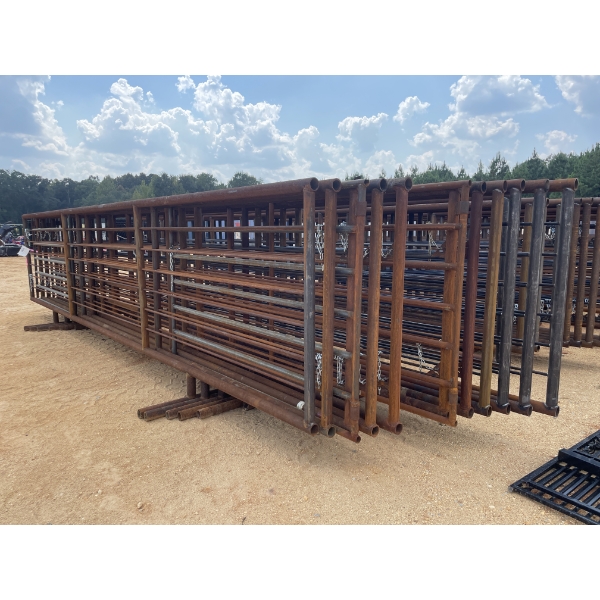 24' CORRAL PANELS (11) PANELS W/ (4) GATES ATTACHED