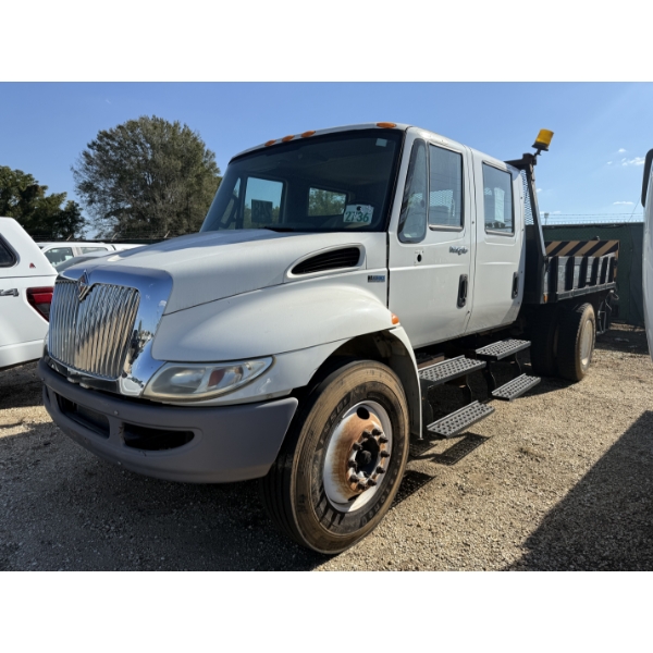 2012 INTERNATIONAL  4300 Flatbed Truck