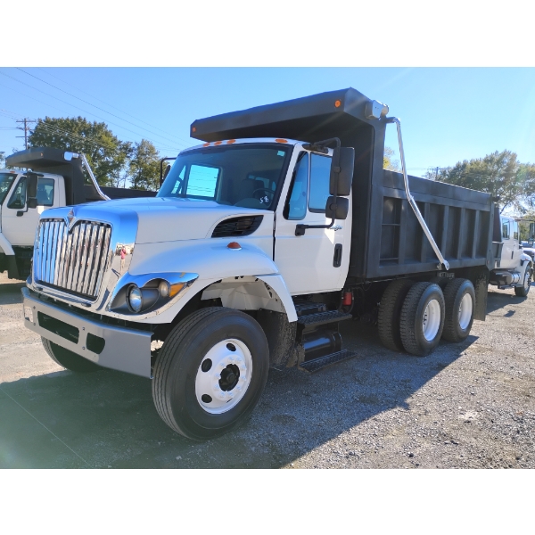 2014 INTERNATIONAL WORKSTAR 7400 Dump Truck