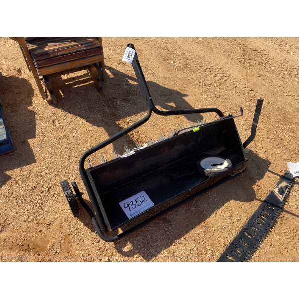 LAWN AERATOR