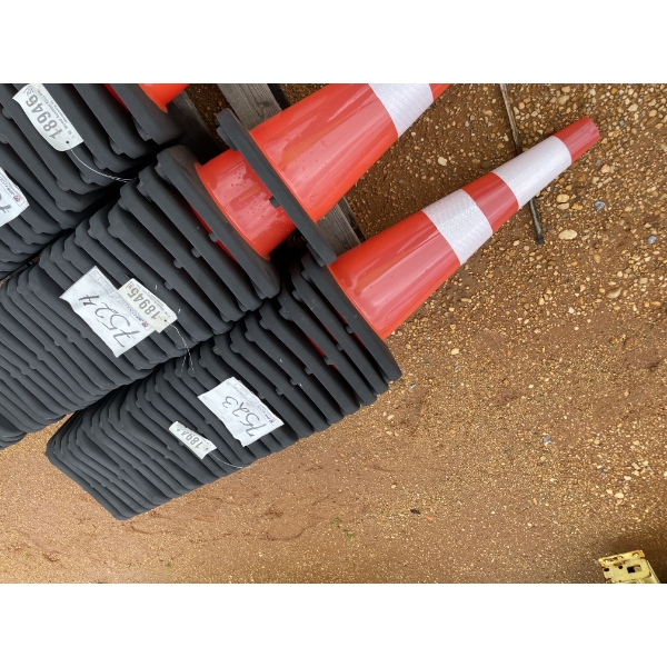 SAFETY CONES APPROX 25 EA