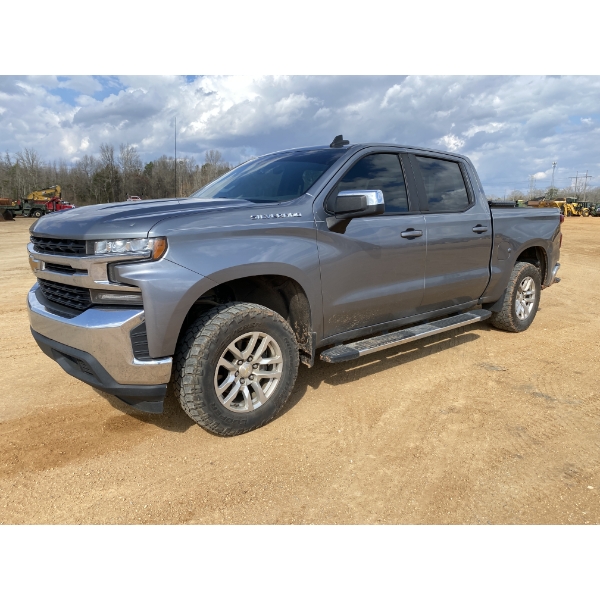 2020 CHEVROLET SILVERADO LT Pickup Truck