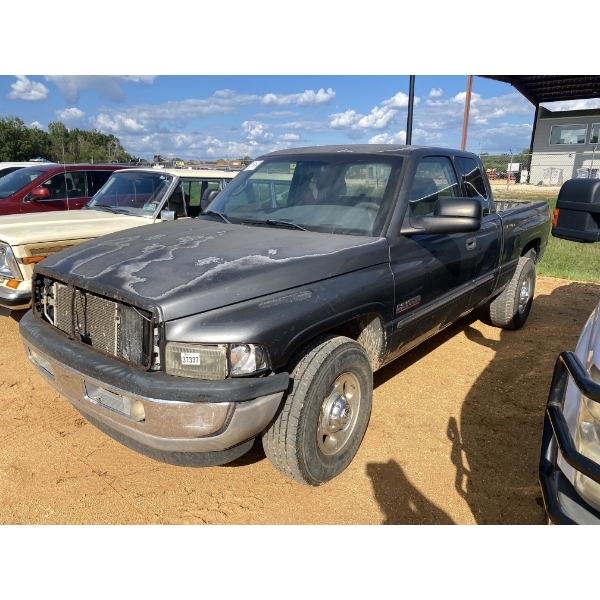 2001 DODGE RAM 2500 LARAMIE SLT Pickup Truck