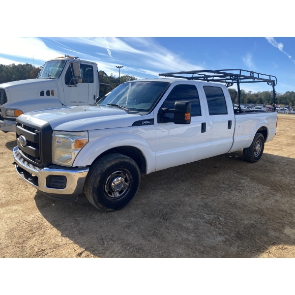 2015 FORD F250 XL Pickup Truck