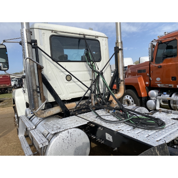 2019 MACK PI64T Day Cab Truck - J.M. Wood Auction Company, Inc.