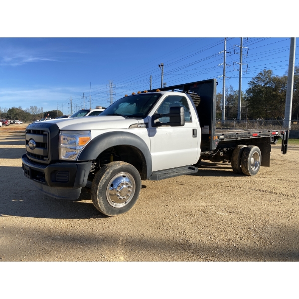 2015 FORD F450 XL Flatbed Truck