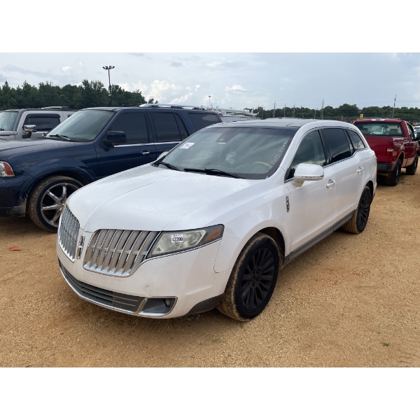 2011 LINCOLN MKT SUV