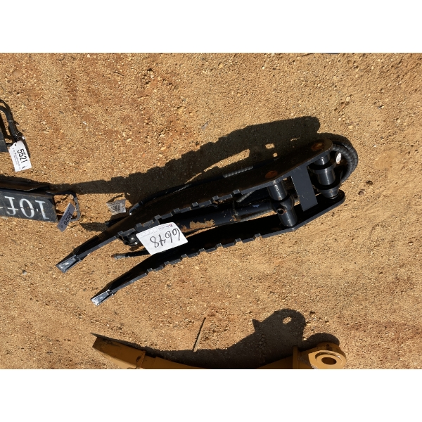 2024 GIYI 7T HYDRAULIC THUMB CLAMP