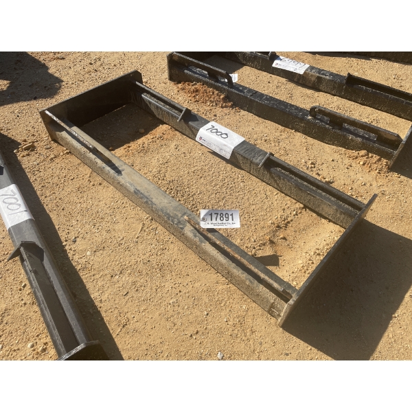 QUICK ATTACH FRAME, fits skid steer loader
