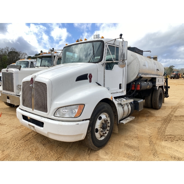 2014 KEWORTH T370 Asphalt Distributor Truck