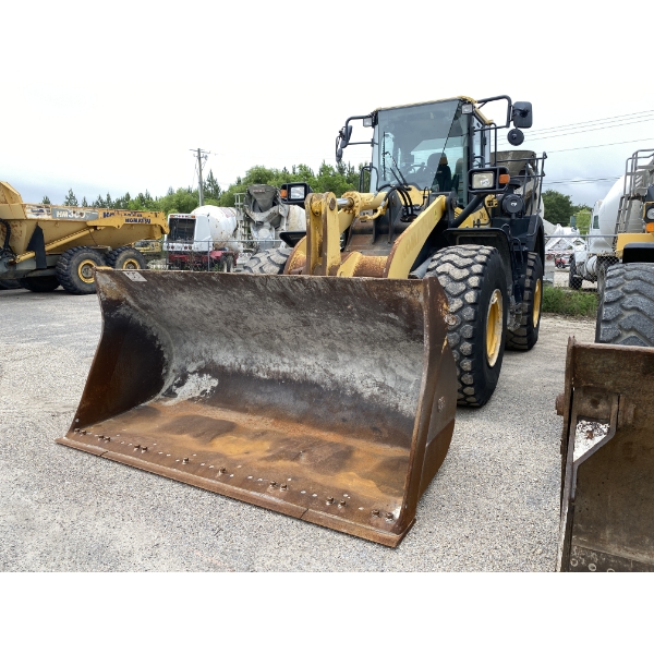 2016 KOMATSU WA380-8 Wheel Loader