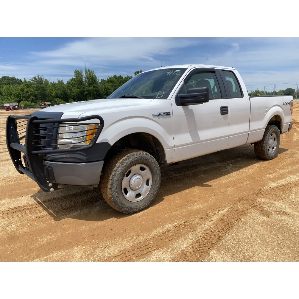 2010 FORD F150 XL Pickup Truck