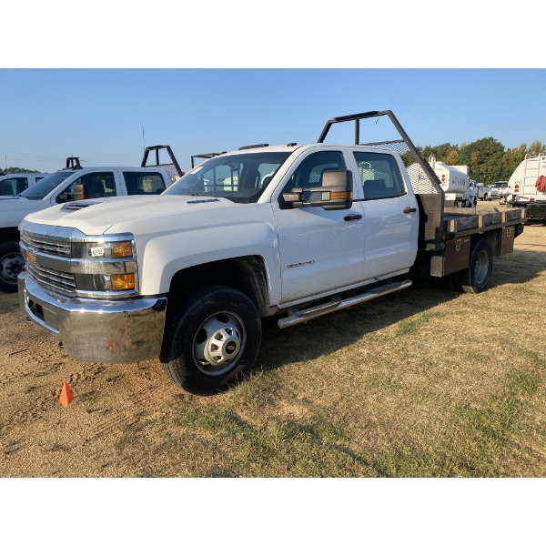 2018 CHEVROLET 3500 HD Flatbed Truck