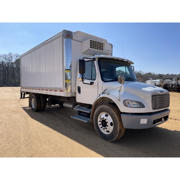 2015 FREIGHTLINER M2 Box Truck
