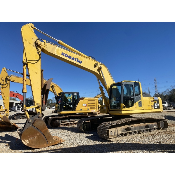 2007 KOMATSU PC220LC-8 Excavator