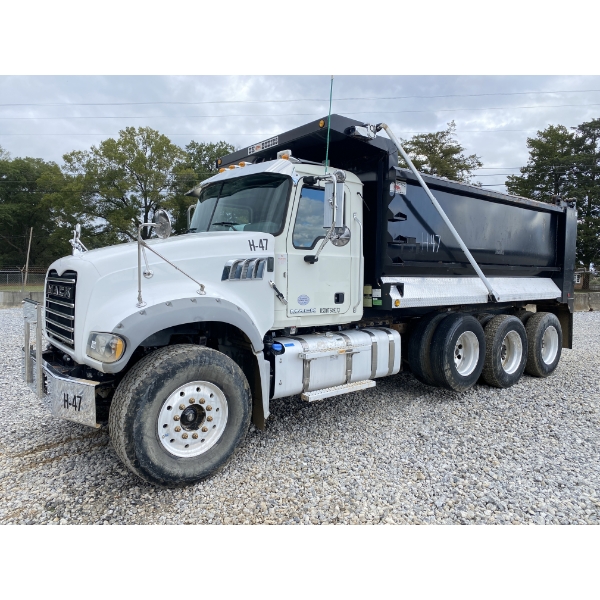 2016 MACK GU713 Dump Truck