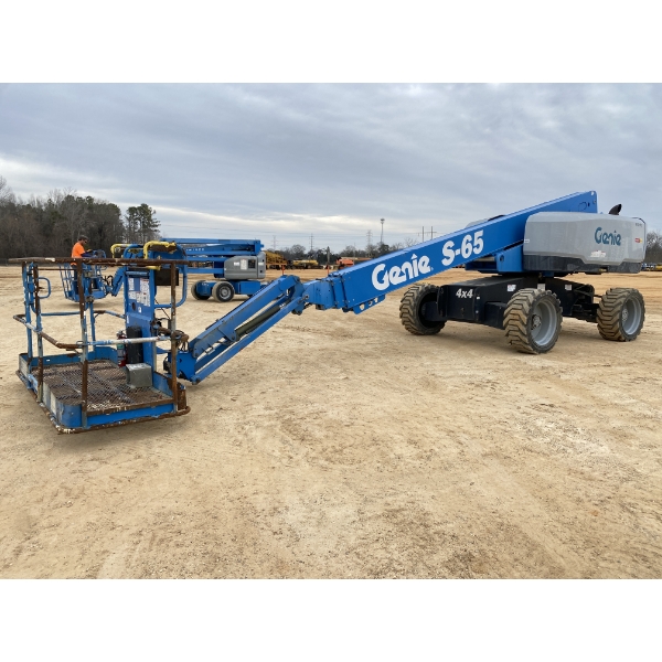 2017 GENIE S-65 Manlift