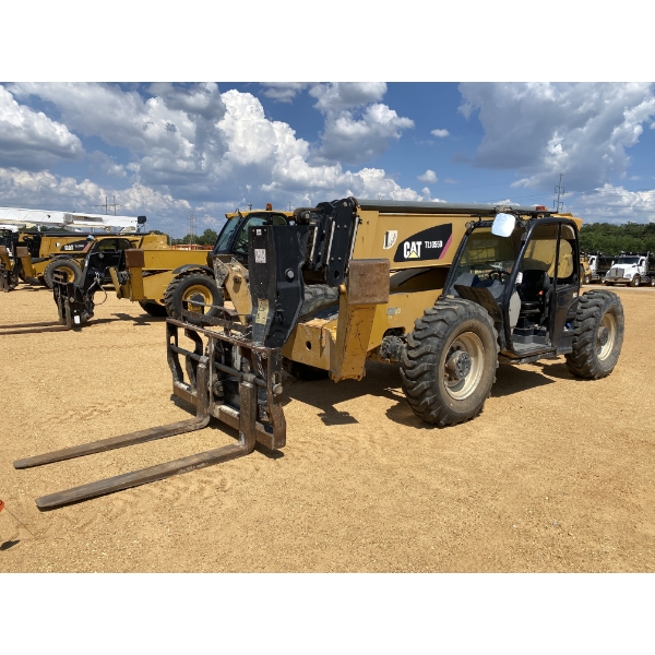2019 CAT TL1055D Forklift - Telehandler
