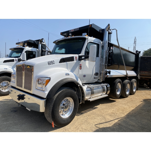 2025 KENWORTH T880S Dump Truck