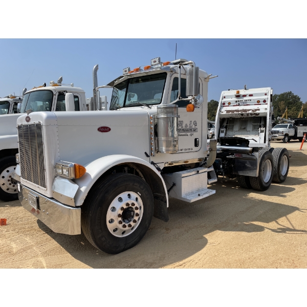 2006 PETERBILT 379 Day Cab Truck