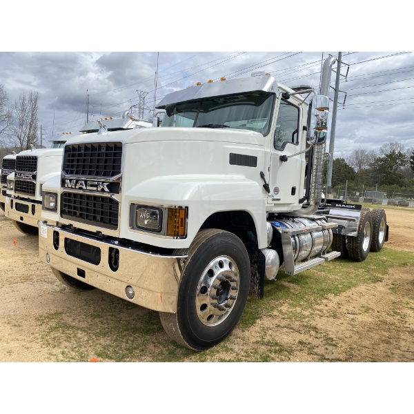 2026 MACK PI64T Day Cab Truck