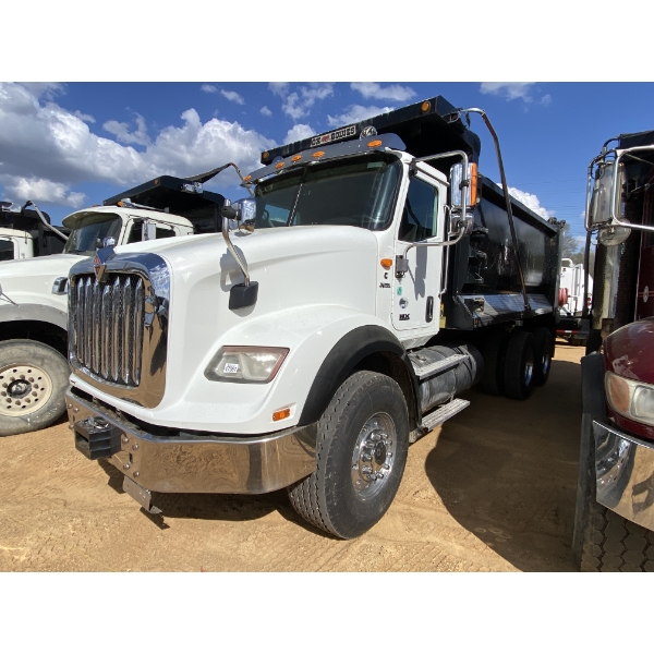2020 INTERNATIONAL HX620 Dump Truck