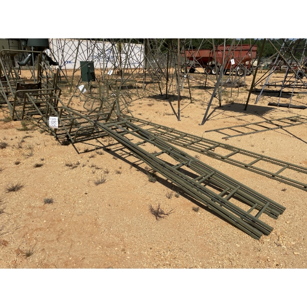 LADDER DEER STAND TWO PERSON, APPROX 18'