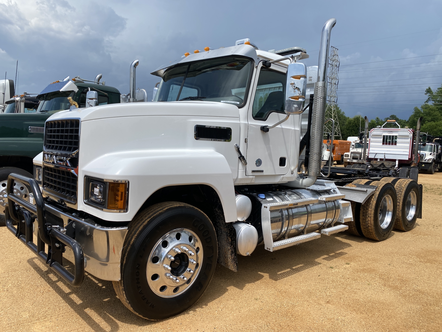 2021 MACK PI64T Day Cab Truck - J.M. Wood Auction Company, Inc.