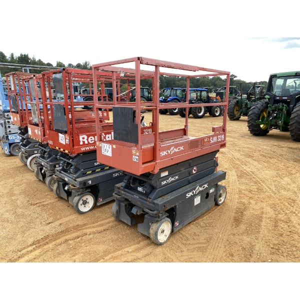 2018 SKYJACK SJIII 3219 Scissor Lift
