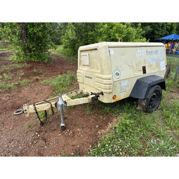 INGERSOLL RAND P185 Air Compressor